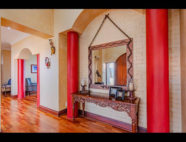 6 BEDROOM HOUSE FOR SALE IN PECANWOOD ESTATE